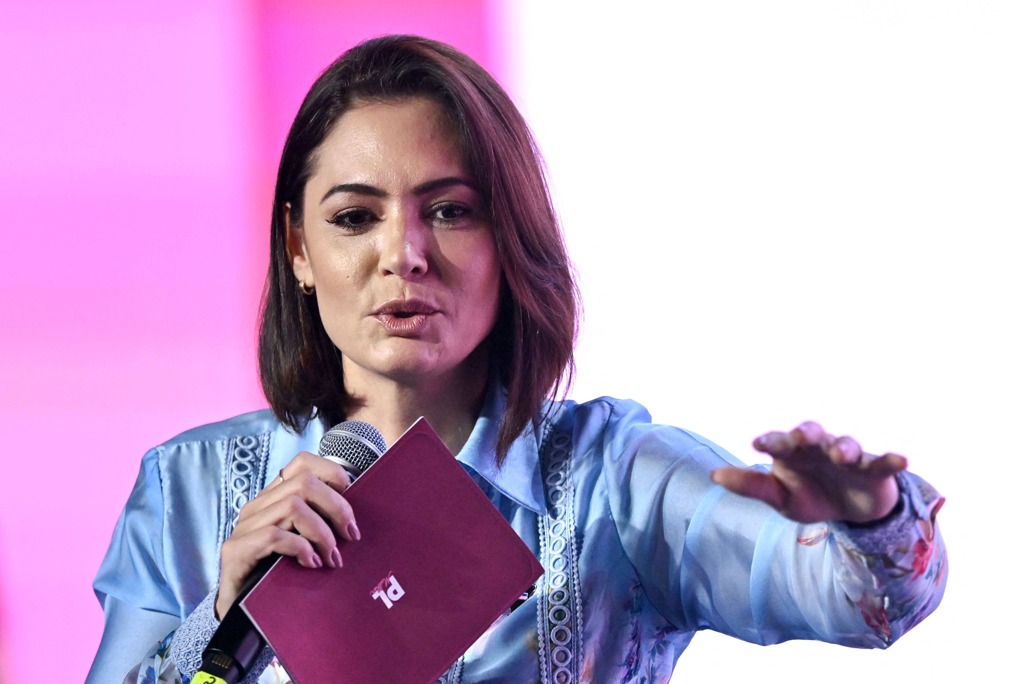 Michelle amplia influência no PL após crise com Flávio, banca aliados e provoca incômodo em diretórios estaduais