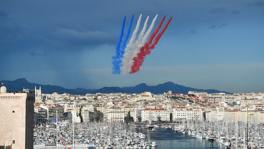 Chama Olímpica chega em Marselha, na França