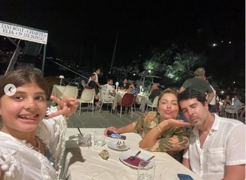Sofia com Grazi Massafera e o jornalista Alex Lerner em Portofino — Foto: Reprodução/Instagram
