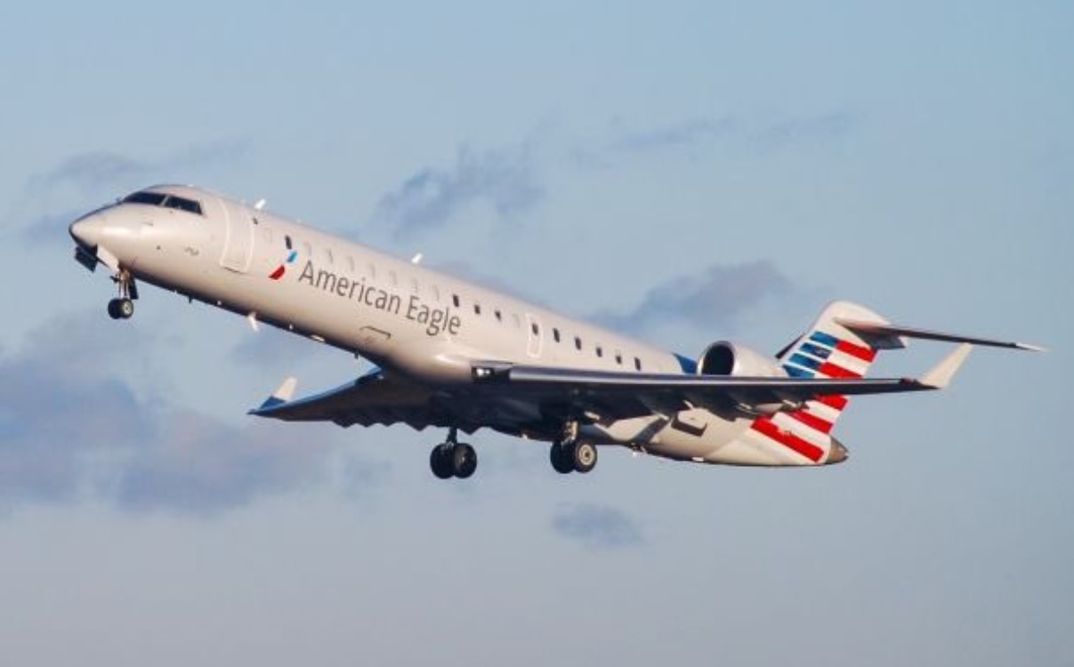 Aeronave modelo Bombardier CRJ700 — Foto: Reprodução