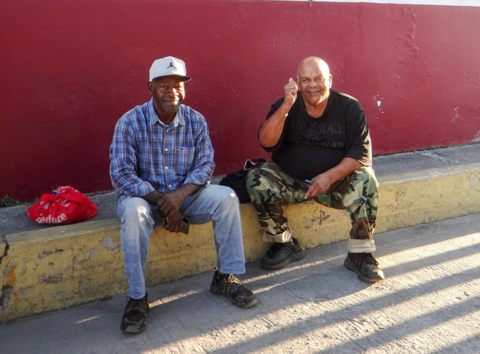 Milhares de cubanos e de cidadãos de outros países estão sendo deportados dos EUA para o México — Foto: HRW