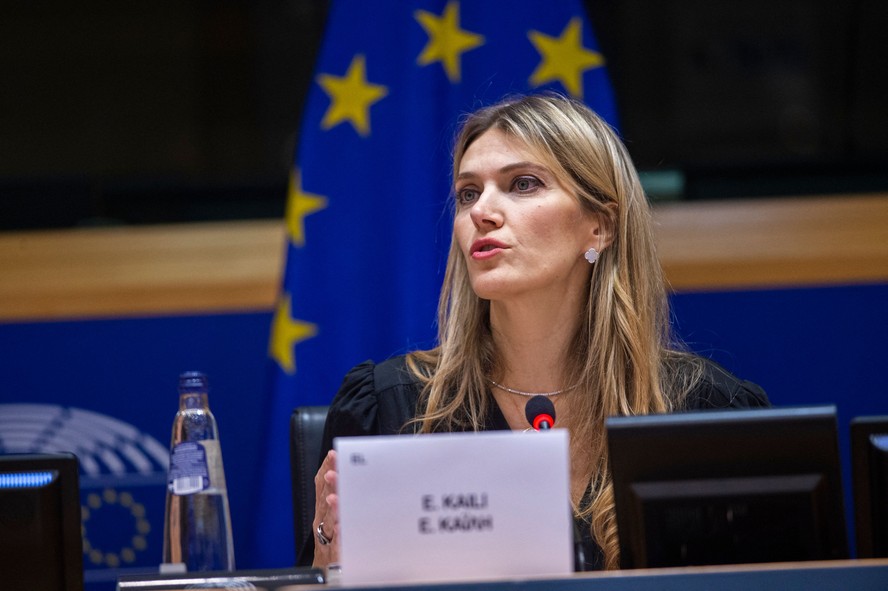 Vice-presidente do Parlamento Europeu, Eva Kaili discursa durante cerimônia de premiação do melhor livro europeu em Bruxelas