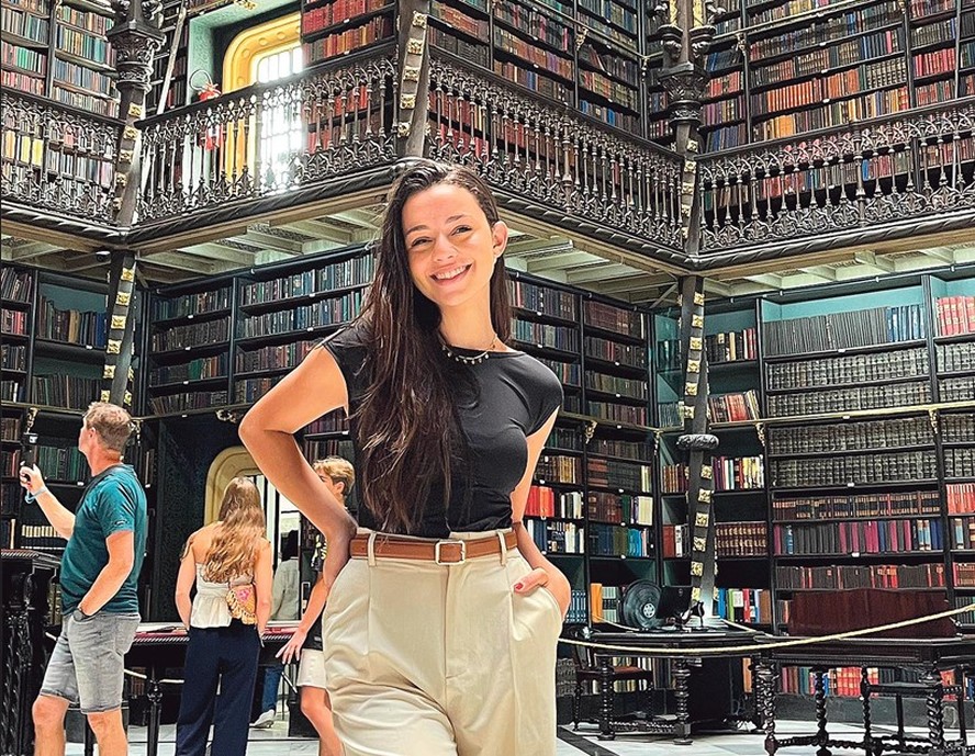 Ana Carolina Rangel, de 18 anos, vai estudar Economia nos EUA após se destacar em educação financeira e empreendedorismo social