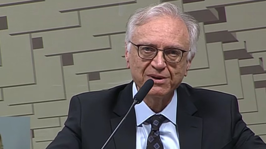 Quem fala mal do Pix 'tem interesses que não são os da população brasileira', diz diretor do BC