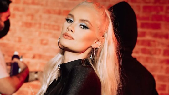 Lauren Bennett, do sucesso 'Party Rock Anthem', morre aos 37 anos Lauren Bennett, do sucesso 'Party Rock Anthem', morre aos 37 anos