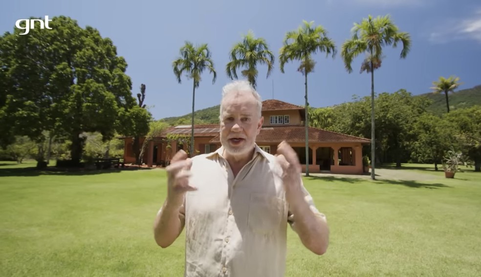 Luiz Fernando Guimarães mostra sua casa no interior do Rio de Janeiro — Foto: Reprodução/Youtube