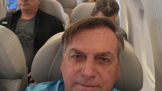 Ex-ministro de Bolsonaro posta selfie do ex-presidente a caminho da Agrishow