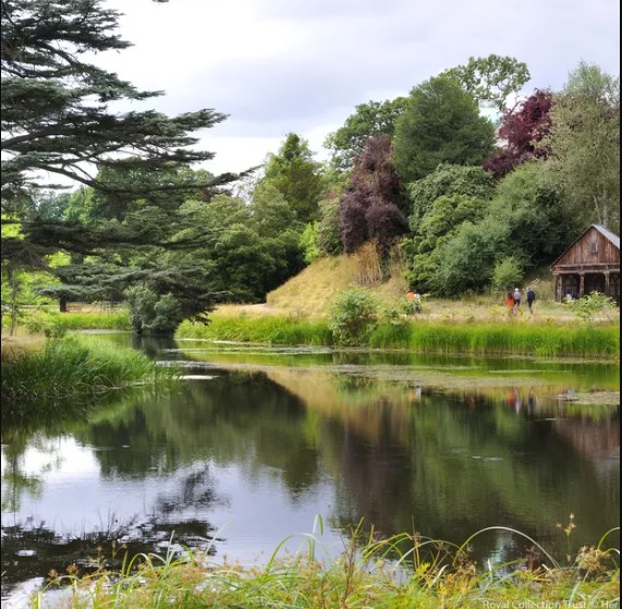 Jardim nos arredores do Frogmore Cottage, localizado perto do Castelo de Windsor, da família real do Reino Unido — Foto: Divulgação / Royal UK