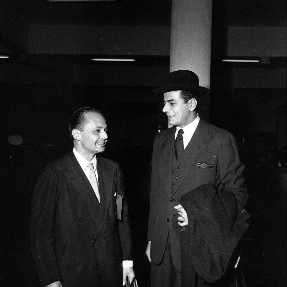 Jorge Guinle (à esquerda) e Ibrahim Sued em 12/04/1956 — Foto: Arquivo / Agência O Globo