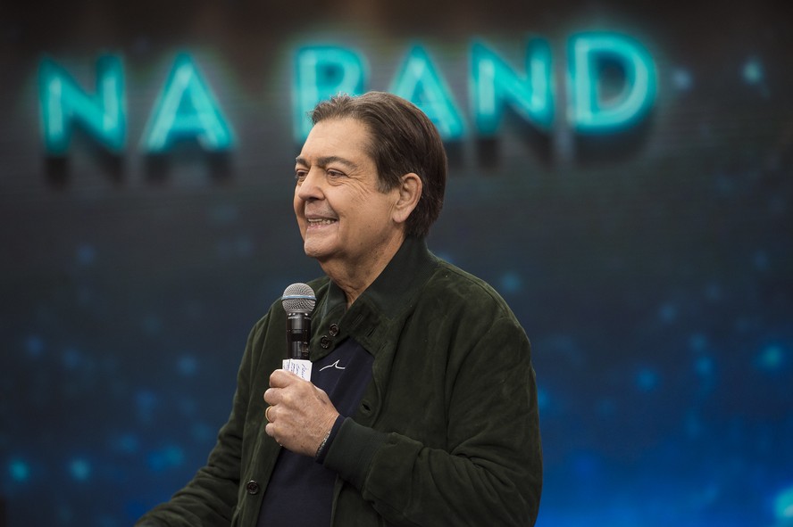 Dez dias após transplante, Faustão 'evolui bem' e família faz campanha de  doação de órgãos junto ao SUS