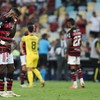Um dos poucos que tiveram atuação positiva na derrota do Flamengo para o Peñarol, Gerson, capitão da equipe, lamenta revés no Maracanã - Alexandre Durão/Zimel Press/Agência O Globo