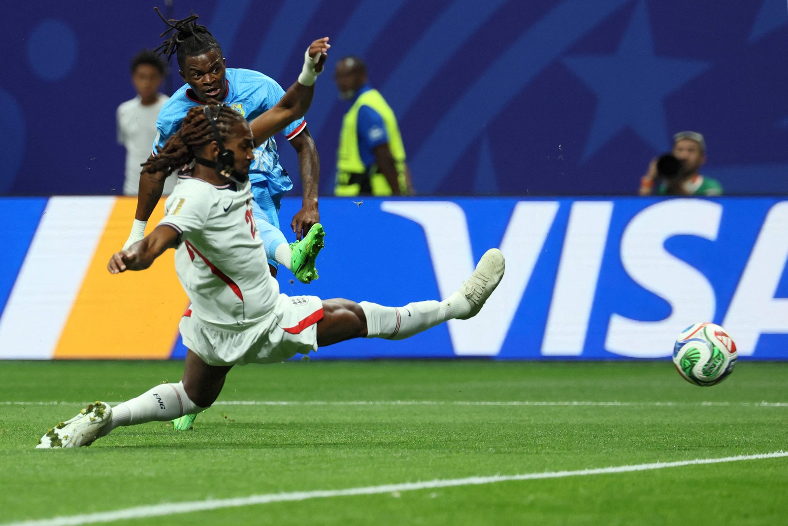 Declan Rice é isolado por infecção viral e vira dúvida na Inglaterra ...