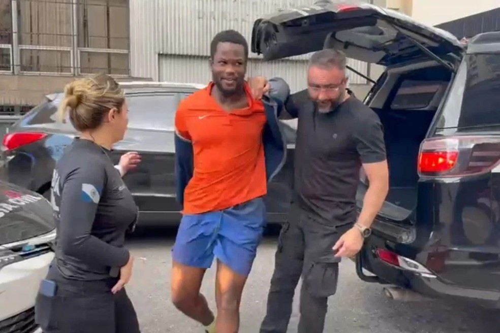 Norte-americano Floyd L. Wallace Jr. foi preso por suspeita de crimes sexuais contra menores — Foto: Reprodução/ Polícia Civil