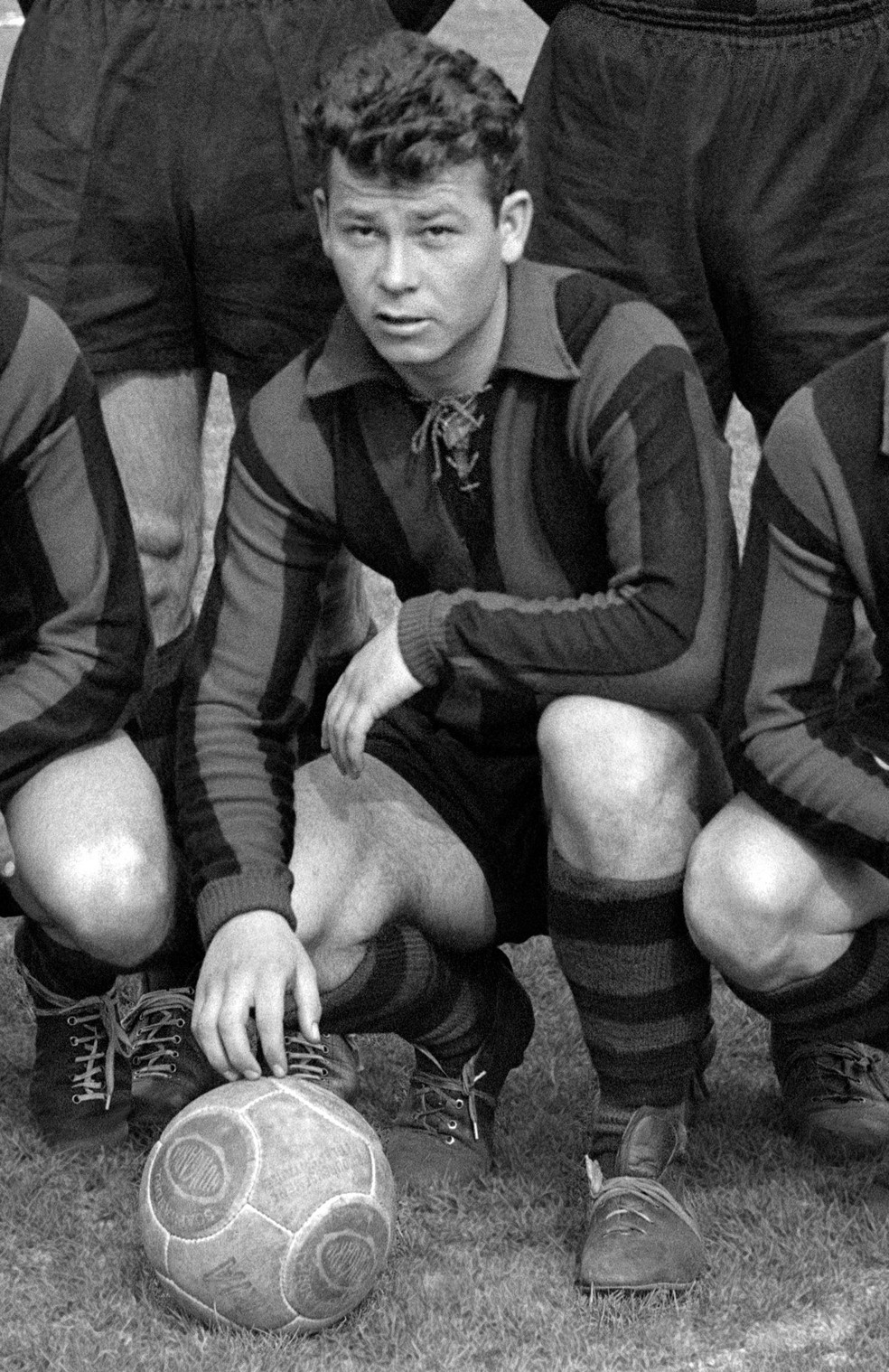 O atacante Just Fotaine com a camisa do Nice, em 1954 — Foto: STAFF / AFP