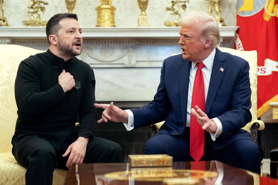 110192308-us-president-donald-trump-and-ukraines-president-volodymyr-zelensky-meet-in-the-oval-offi.jpg