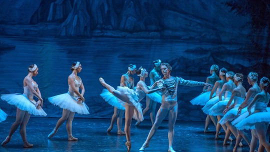 'O Lago dos Cisnes' ganha montagem da Cia Ballet Clássico de São Petersburgo no Rio