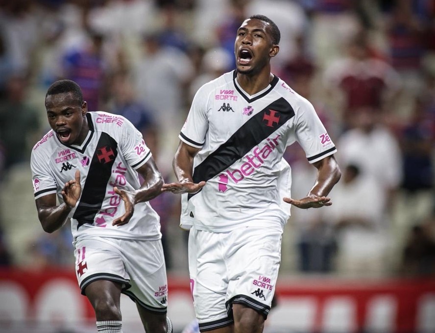 Rayan abre o placar para o Vasco contra o Fortaleza