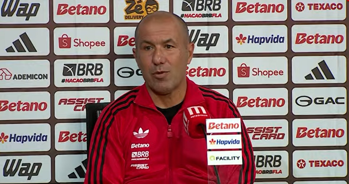 Leonardo Jardim comenta combinação de Pedro e Samuel Lino no ataque do Flamengo: 'É uma dinâmica que gosto'