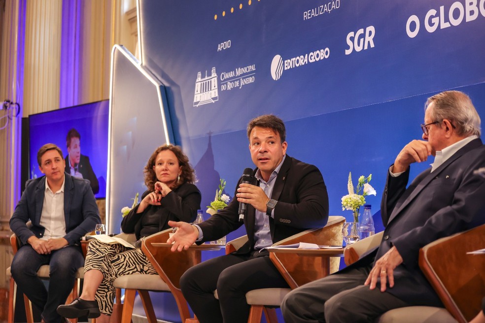 Painel comThiago Curvelo (à esquerda), Clarisse Linke, Carlo Caiado e Mauro Ribeiro — Foto: Eduardo Uzal/divulgação