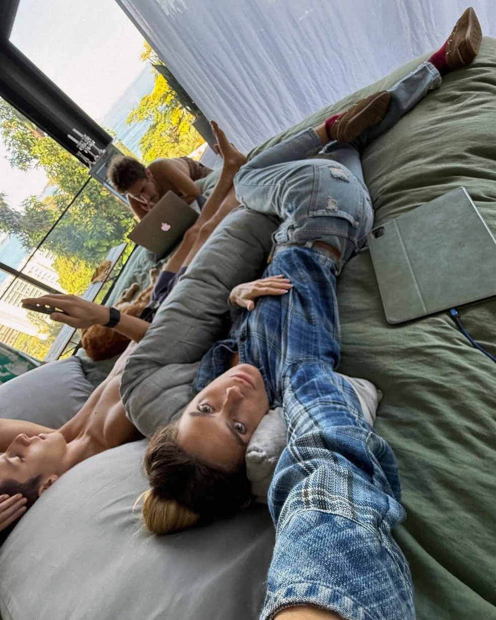 Carolina Dieckmann impressionou ao mostrar os dois filhos juntos — Foto: Reprodução Instagram