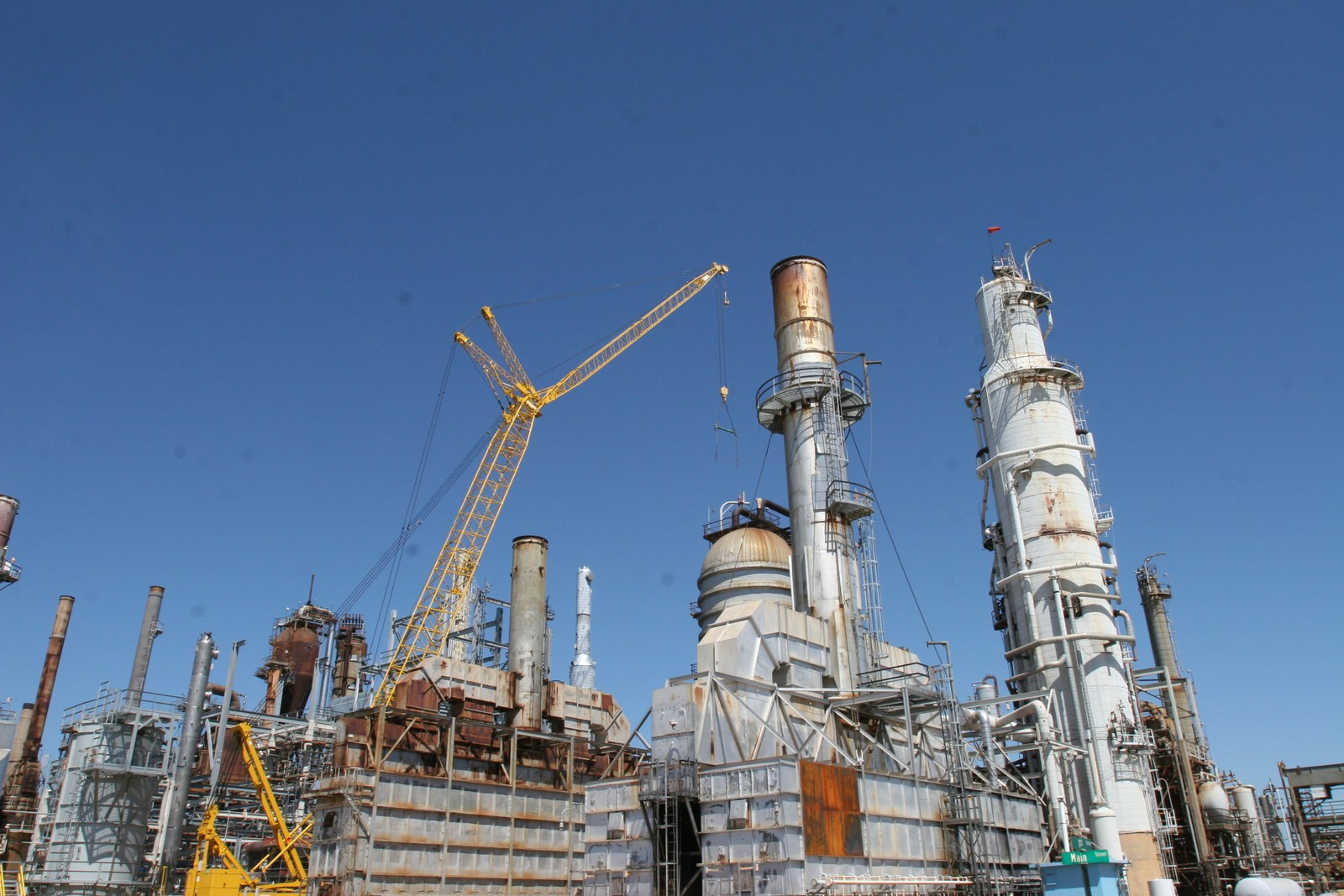 Símbolo da corrupção da estatal, a Petrobras vendeu a refinaria de Pasadena, nos EUA, para a Chevron. Arrecadou R$ 1,8 bilhão com a operação, concluída em maio. Richard Carson