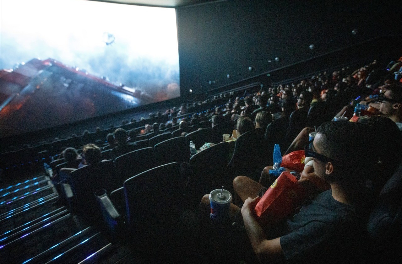 Cinemas brasileiros registram pior bilheteria de 2025 no fim de semana