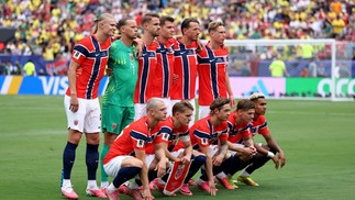Seleção norueguesa para a partida contra o Brasil — Foto: Getty Images via AFP