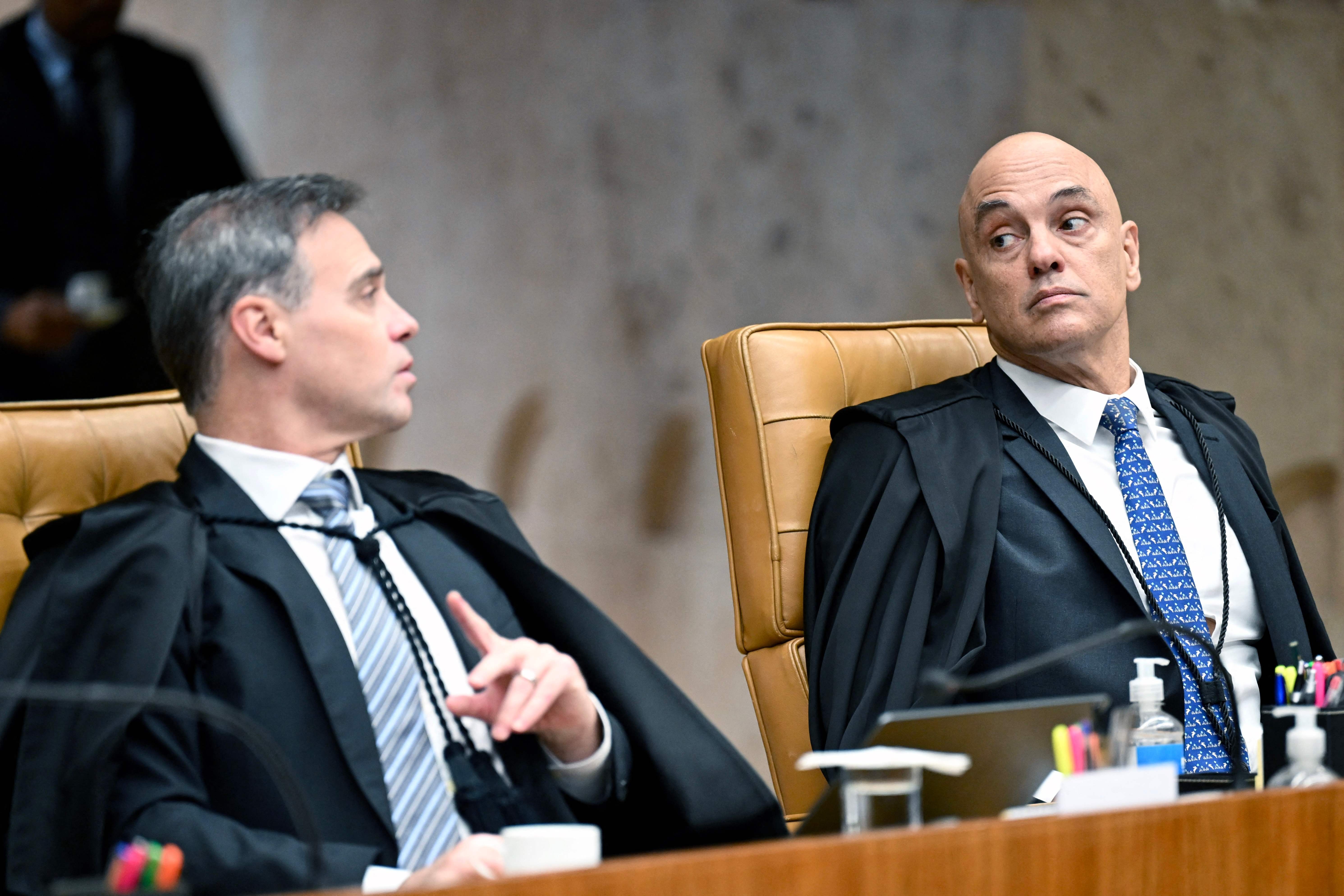 Lado a lado e sem menções à crise: os registros do primeiro encontro entre Mendonça e Moraes após embate sobre Vorcaro - QTU Questões do Universo