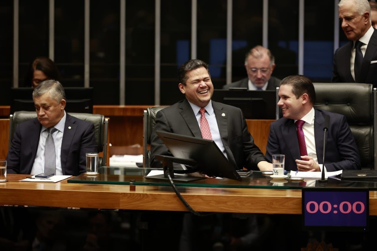 Todo mundo tem sua pauta-bomba