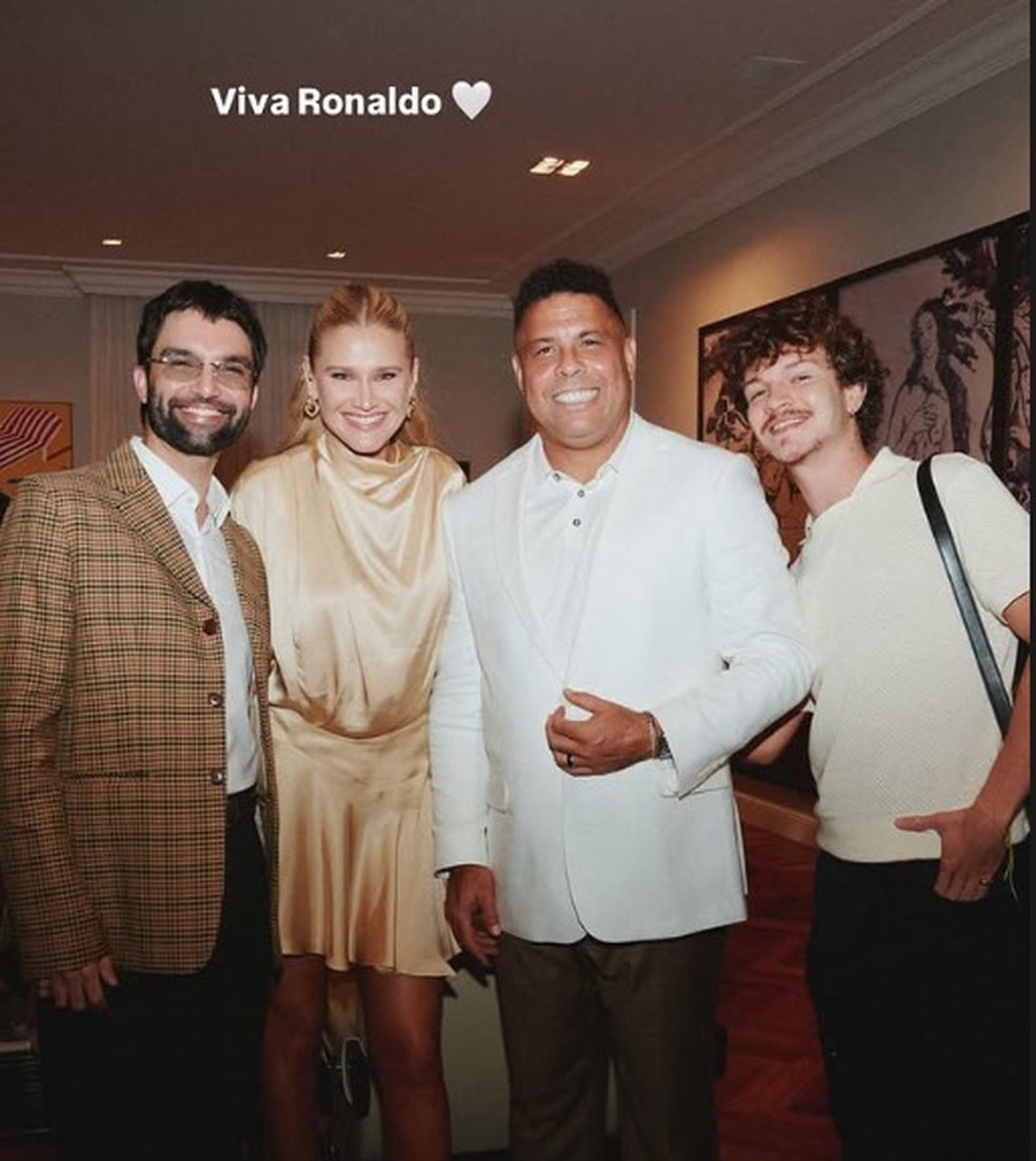 Cantor Silva compartilhou foto com Ronaldo no anivers&aacute;rio do ex-atleta &mdash; Foto: Reprodu&ccedil;&atilde;o | Instagram