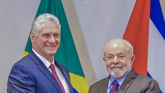 Dívida de Cuba com o Brasil será tema de encontro bilateral entre Lula e Díaz-Canel