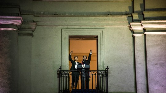 Namorada do presidente do Chile renuncia às funções de primeira-dama 