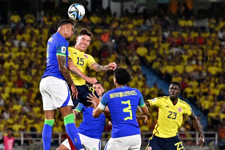 Brasil perde três jogadores para próximo jogo nas Eliminatórias
