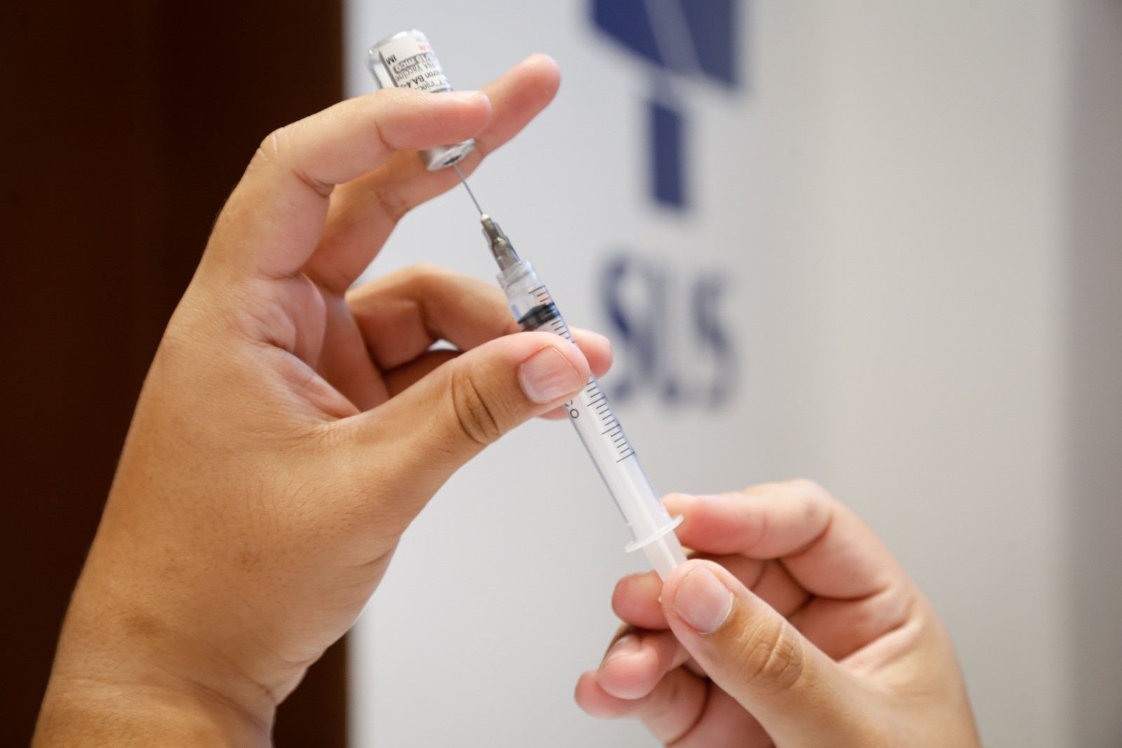 Vacina gripe 2026: campanha começa hoje; veja quem pode receber a proteção no SUS