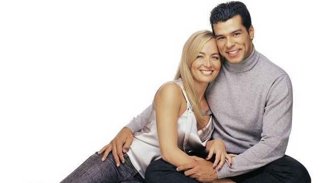Angélica e Maurício Mattar começaram a namorar em janeiro de 1998. Entre muitas idas e vindas e rumores de traição, eles ficaram juntos até novembro de 2003 — Foto: Divulgação