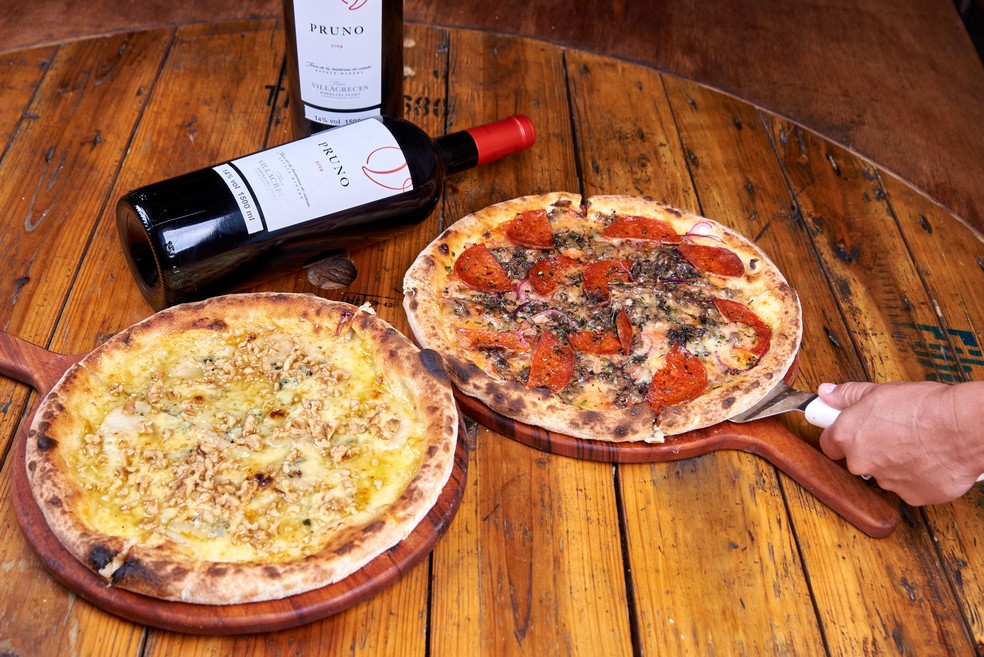 Zagga. As pizzas Pera Aí e Cogu Peroni — Foto: Divulgação/João Mário Nunes