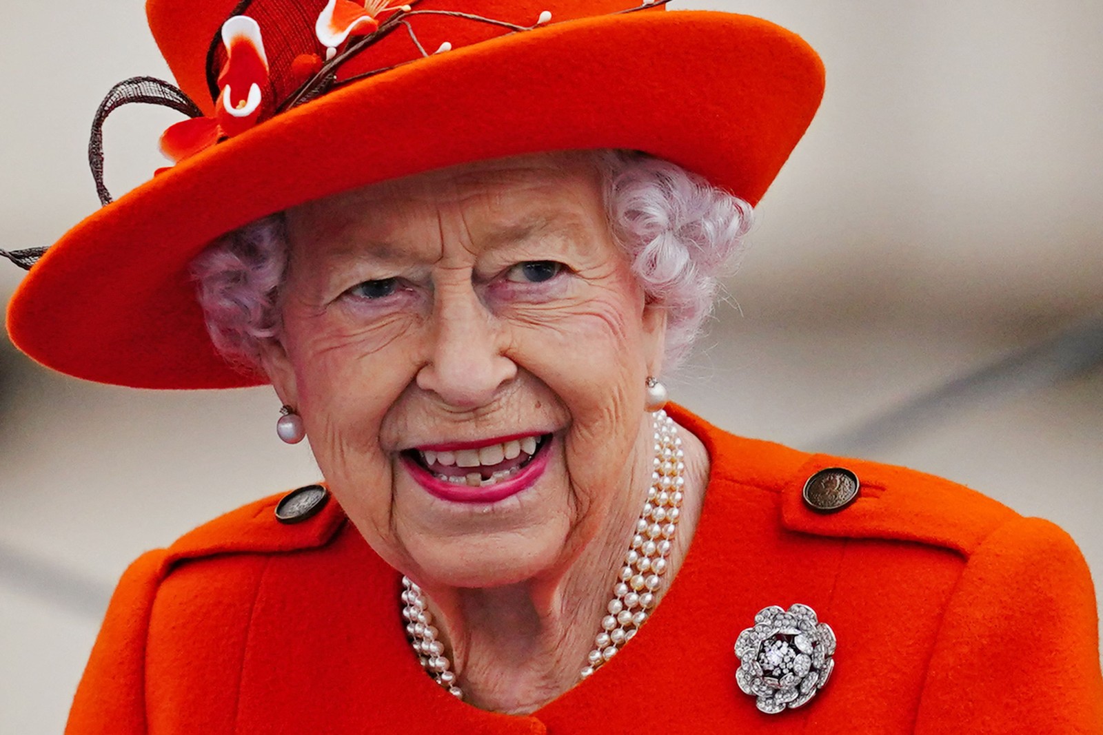 Elizabeth II participou da cerimônia de revezamento de bastão dos Jogos da Commonwealth em 07 de outubro de 2021 — Foto: VICTORIA JONES/AFP