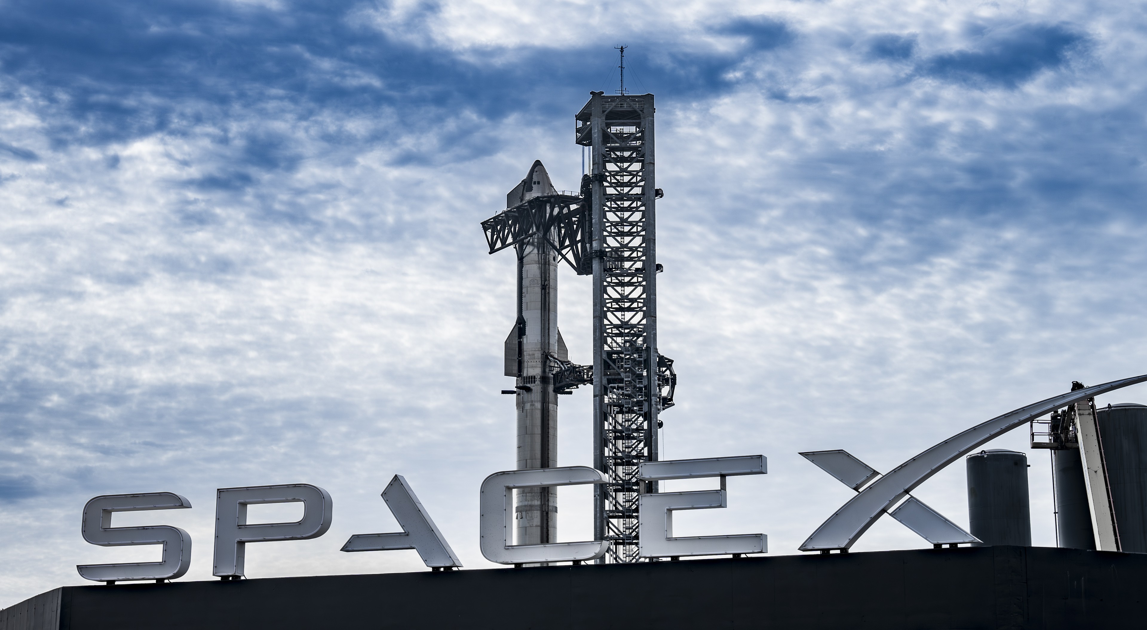 Musk pode ficar trilionário com IPO da SpaceX, mas também fa