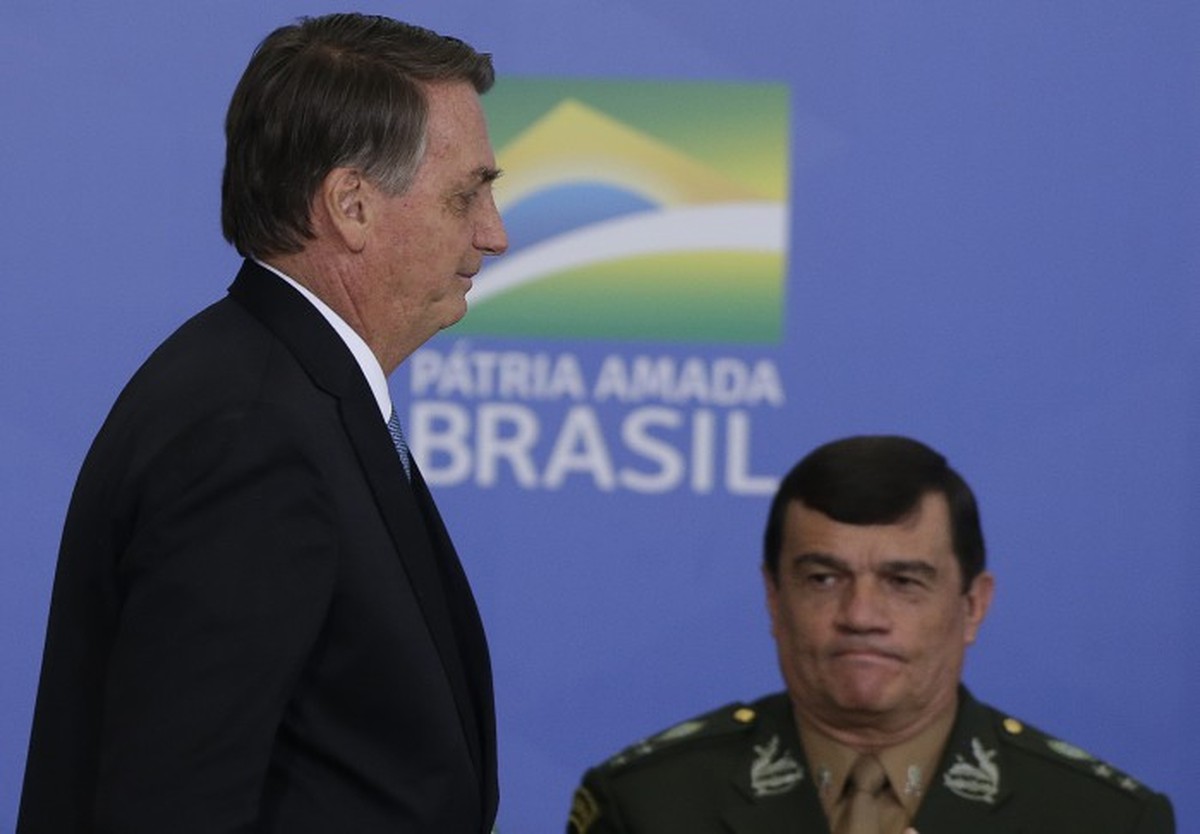 Exército brasileiro aguarda ordem presidencial para fechamento da