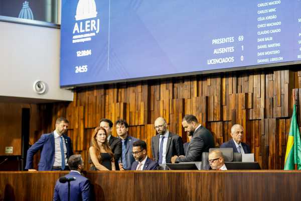 Prisão de Rodrigo Bacellar: veja como deputados de direita e de esquerda da Alerj devem votar na segunda-feira