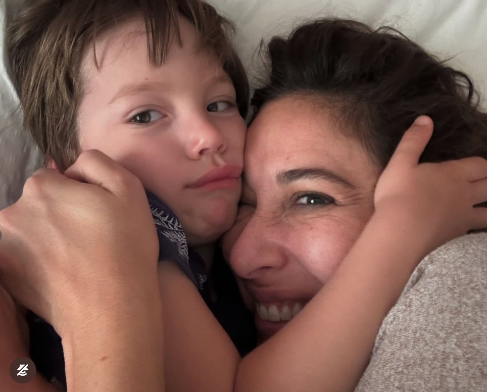 Giselle Itié com o filho, Pedro Luna — Foto: Reprodução/Instagram