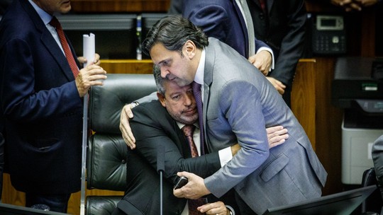 Câmara aprova MP dos Ministérios, evita ampliar a crise com Lula, mas dá recados sobre falta de articulação política