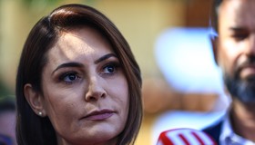 Enxaqueca refratária: entenda o que é condição que fez com que Michelle Bolsonaro fosse internada 
