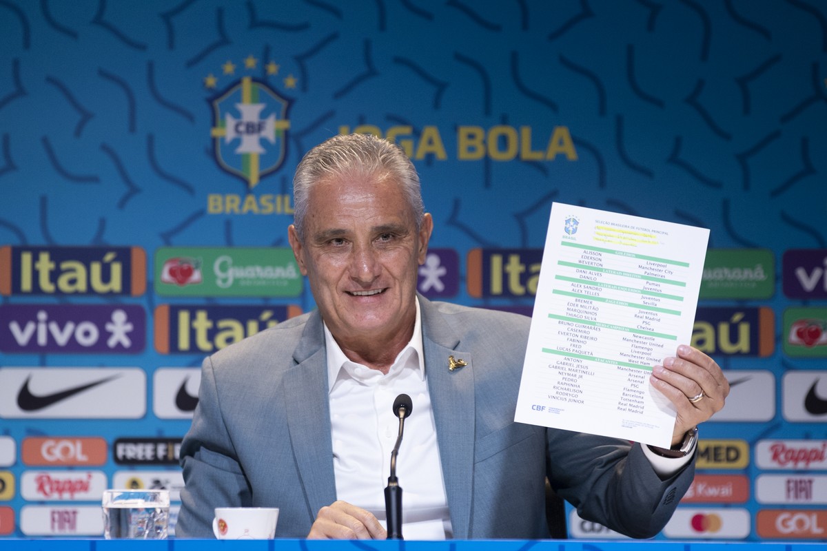 Entre otimismo e apreensão, começa Copa do Mundo no Brasil