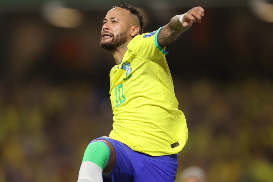 Maior artilheiro do mundo, estrela do Palmeiras desbanca Neymar no