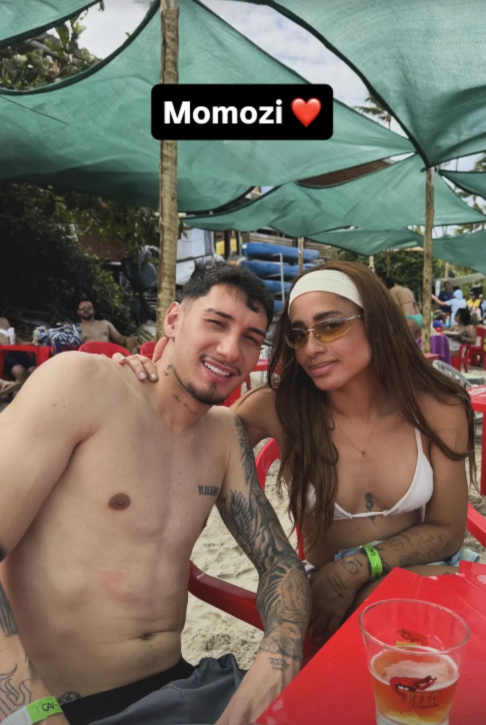 MC Lomma assume namoro com jogador Ronald Belé e web reage — Foto: Reprodução Instagram