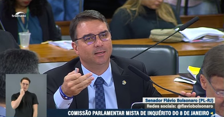 Mudanças partidárias fortaleceram a direita