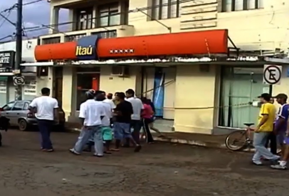 Action of the new cangaço in São Gotardo (MG) — Photo: Reproduction