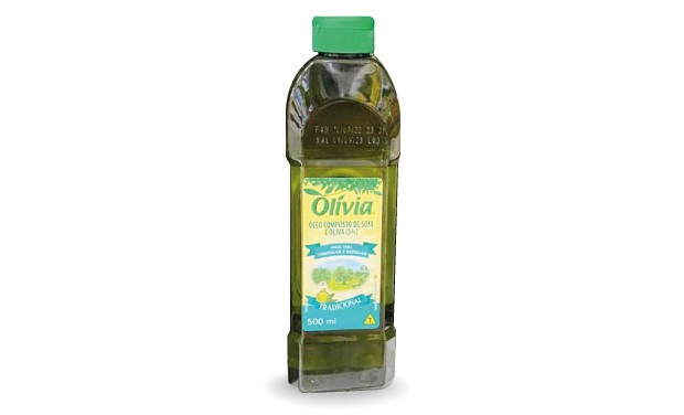 Rotulagem do Olívia, composto de óleo e azeite, atende às regras: produto é exposto em prateleiras de azeites — Foto: Arte
