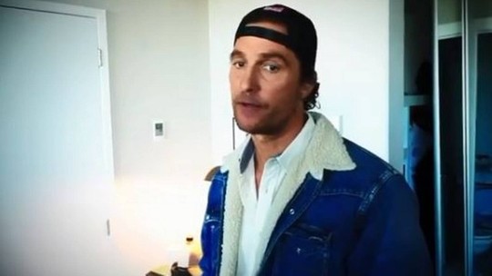 Stalker de Matthew McConaughey é expulsa de evento do ator após ordem de restrição